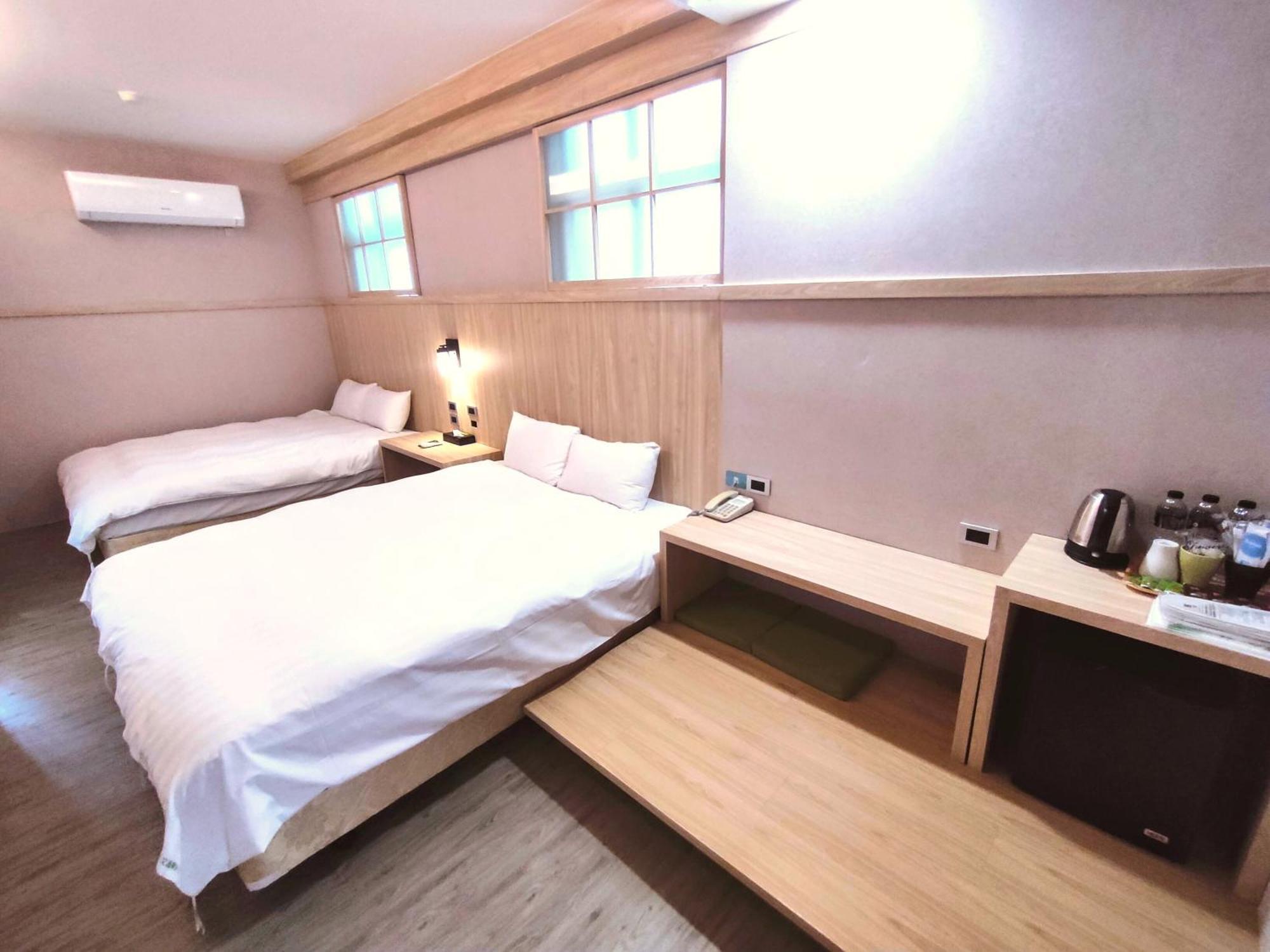 Aoike Hot Spring Hotel Джиаоси Екстериор снимка