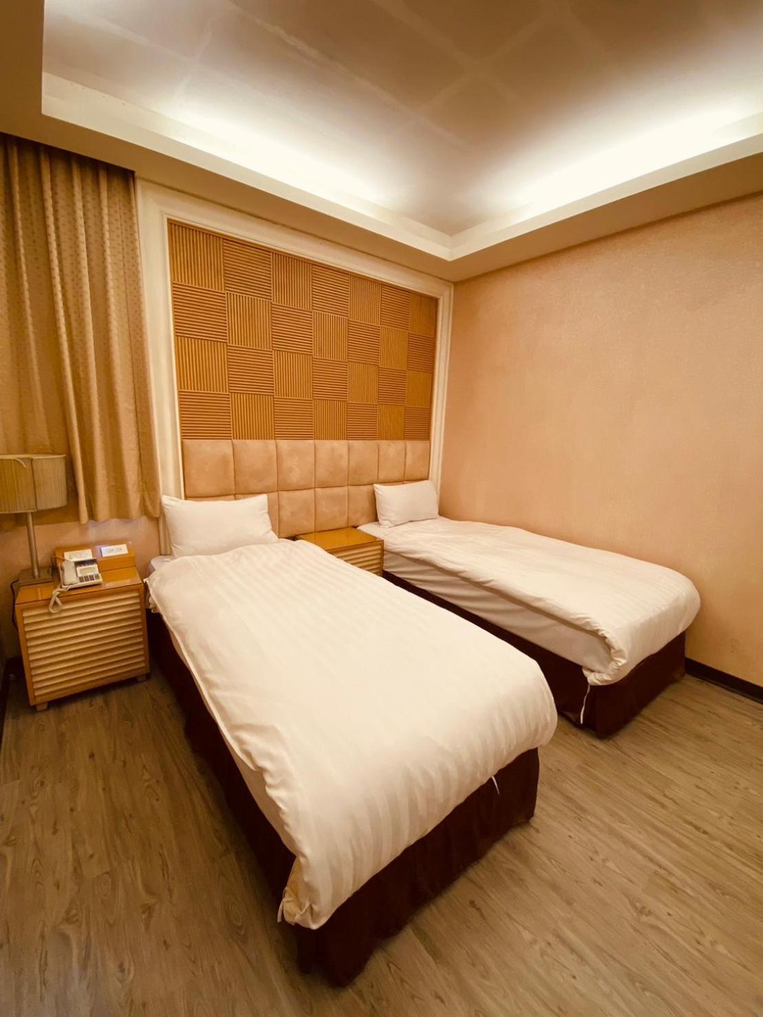 Aoike Hot Spring Hotel Джиаоси Екстериор снимка
