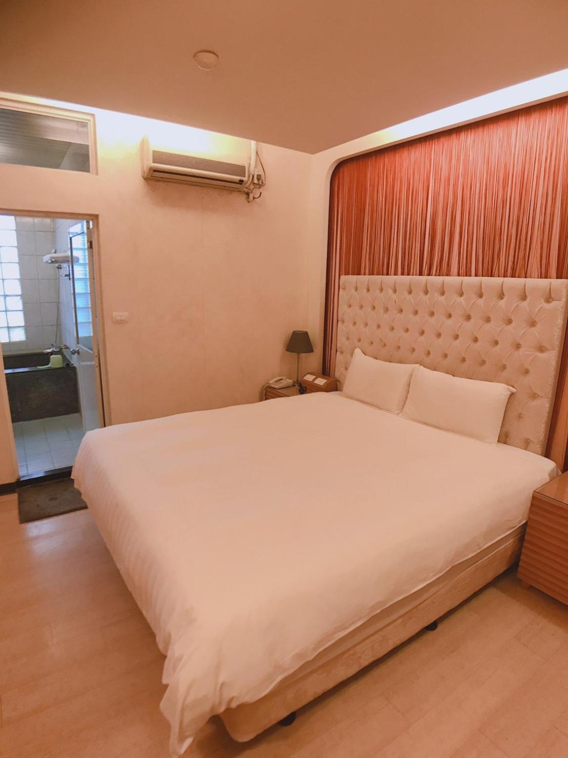 Aoike Hot Spring Hotel Джиаоси Екстериор снимка
